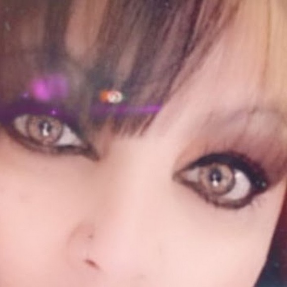 Meet your Posher, Broken wings that - Picture 1 of 1